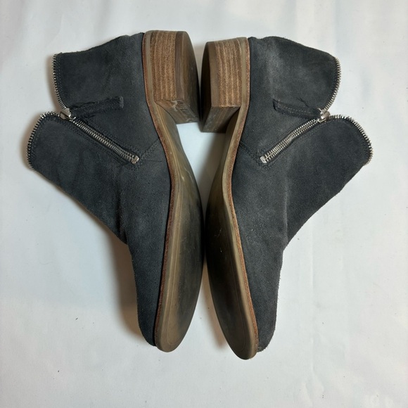 DOLCE VITA Sz 10 Sutton Suede Booties Double Zipper Almond Toe Low Stacked Heel - Picture 3 of 10